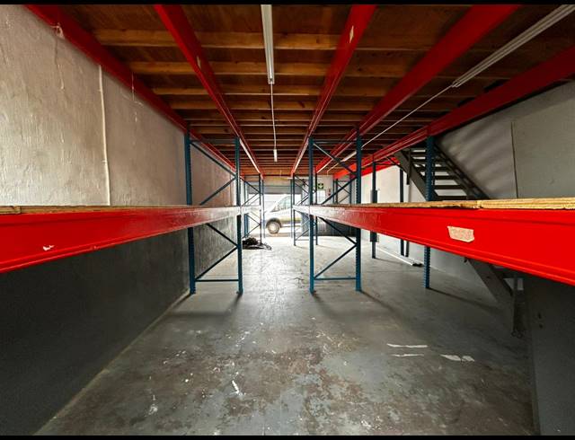 150M² WAREHOUSE TO LET IN WYNBERG